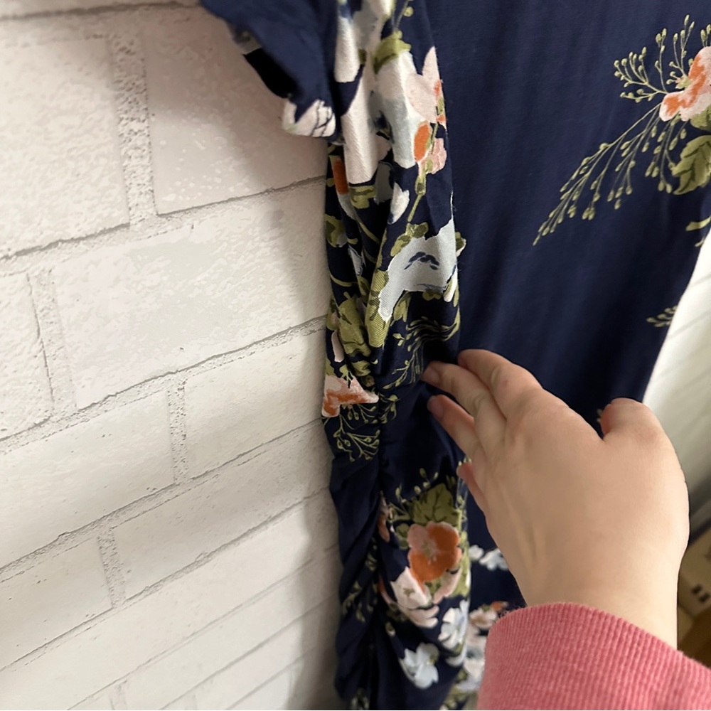 ISABEL Maternity by Ingrid & Isabel Navy Flowered Scoop Neck Short Sleeve Dress - Picture 2 of 13